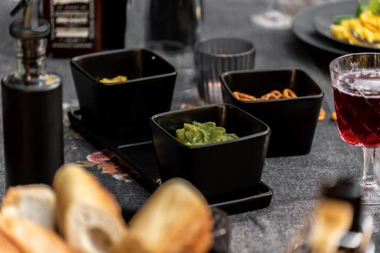 Wenko, zestaw do przekąsek i dipów, 3 miseczki z tacą, 300 ml