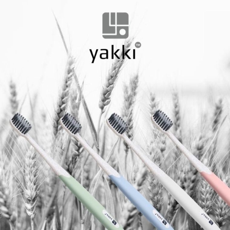 Yakki, szczoteczka z miękkim włosiem w etui, antybakteryjna i biodegradowalna