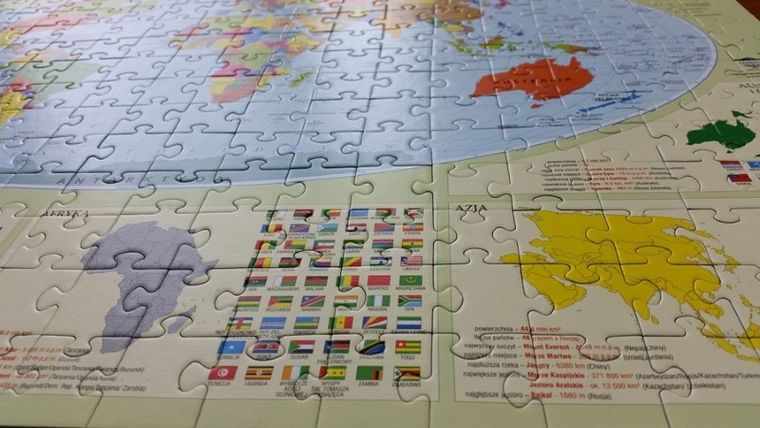 Zachem, mapa świata, puzzle, 260 elementów
