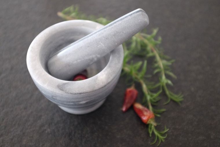 Zeller, moździerz marmurowy z tłuczkiem do ziół