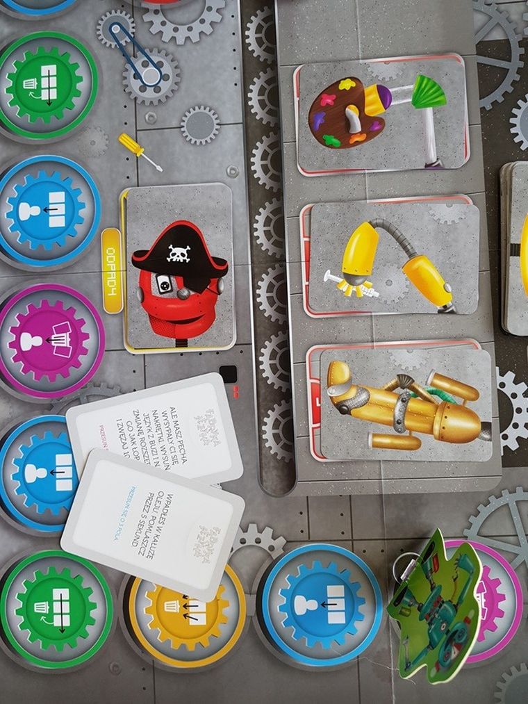 Zielona Sowa, Fabryka języka, gra familijna