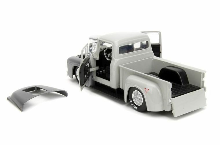 Jada Toys, Street Fighter, 1956 Ford Pick-up, model pojazdu z figurką, 1:24
