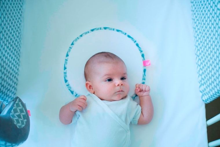 Motherhood, Classics Różowy, ergonomiczna poduszka stabilizująca dla niemowląt