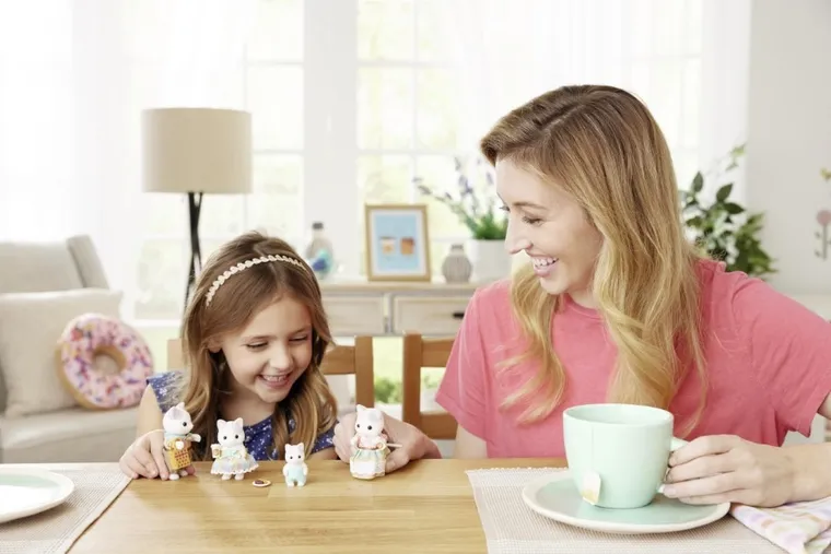 Sylvanian Families, Rodzina kotków, zestaw figurek, 5738