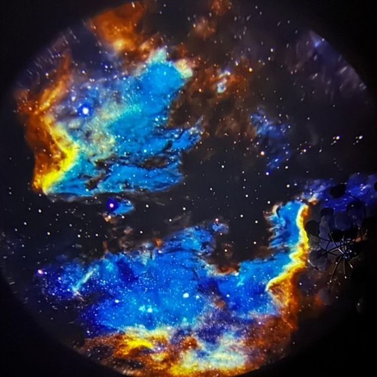 Izoxis, projektor gwiazd LED