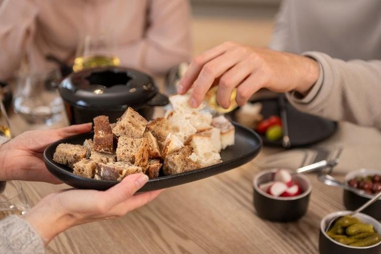 Maku, owalne talerze z wyższym rantem, 32,5 cm