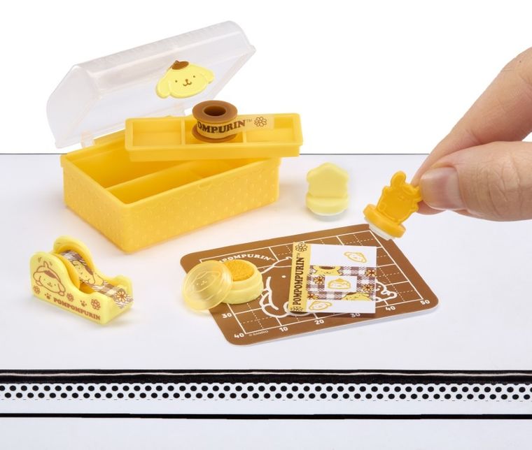 MGA's Miniverse, Make It Mini, Hello Kitty, kula niespodzianka, mini gadżety szkolne