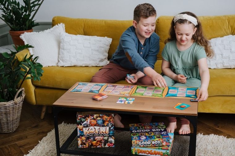 Trefl, Dinogang, gra familijna