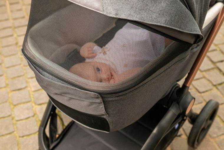 Chicco, Gran Comfort, gondola do wózka, Black Satin