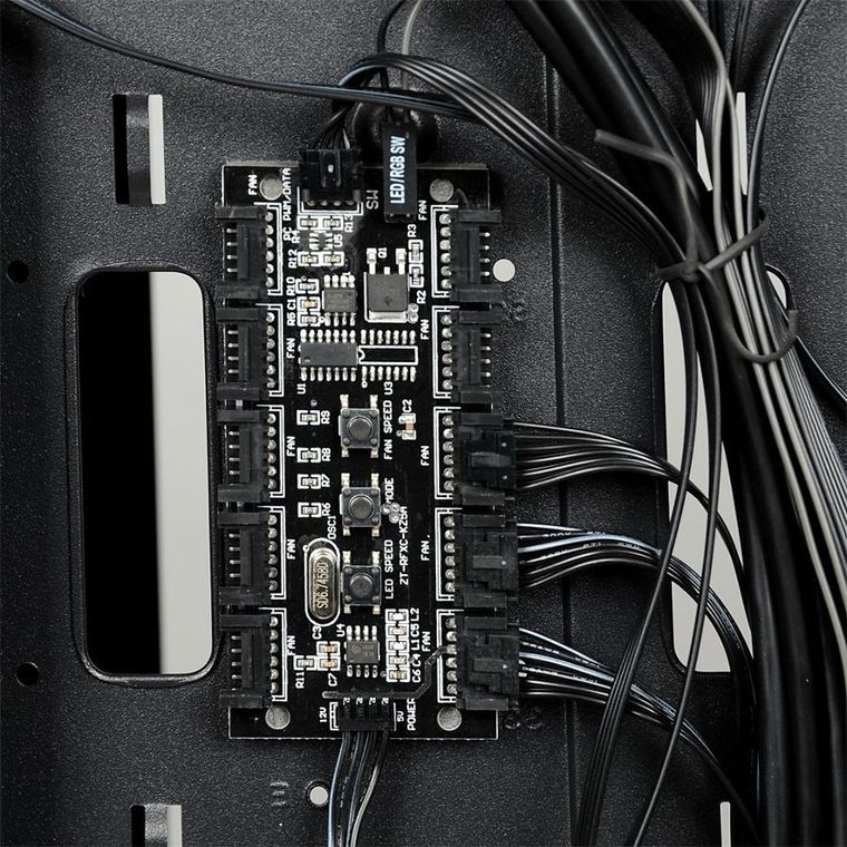 iBox, obudowa komputerowa, CHIRON ZH68 GAMING