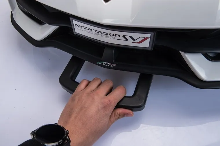 Lean Toys, Lamborghini Aventador SX2028, pojazd na akumulator, biały