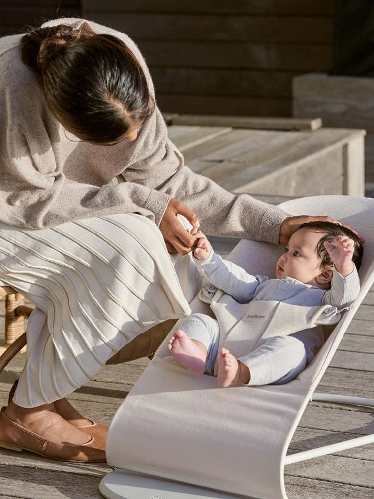 BabyBjörn, Bliss 3D Jersey, leżaczek, jasnobeżowy + Googly Eyes Pastels, zabawka niemowlęca