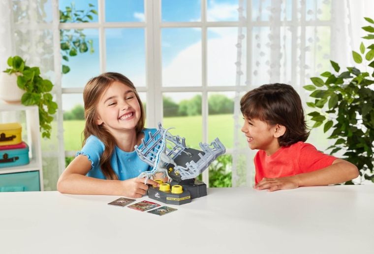 Jurassic World, Cage Breaker, gra familijna