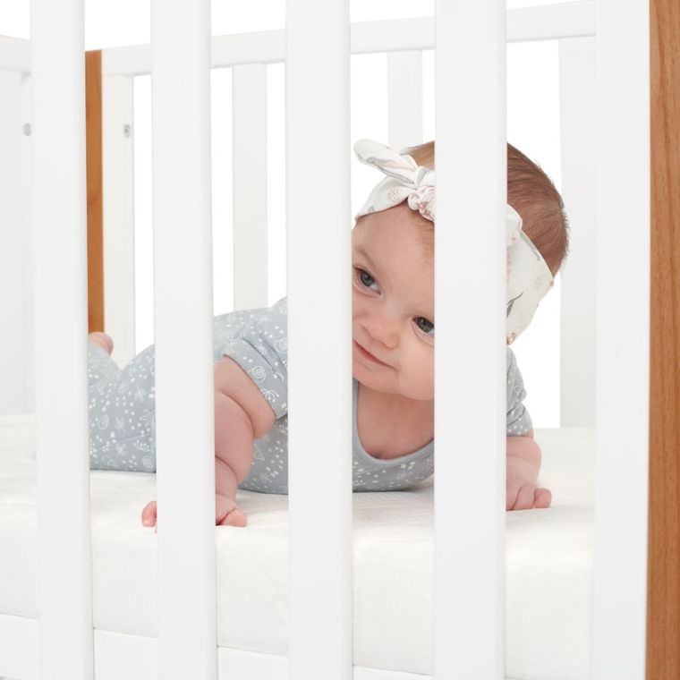 Kinderkraft, Koya, łóżeczko niemowlęce z funkcją kojca + materac, White