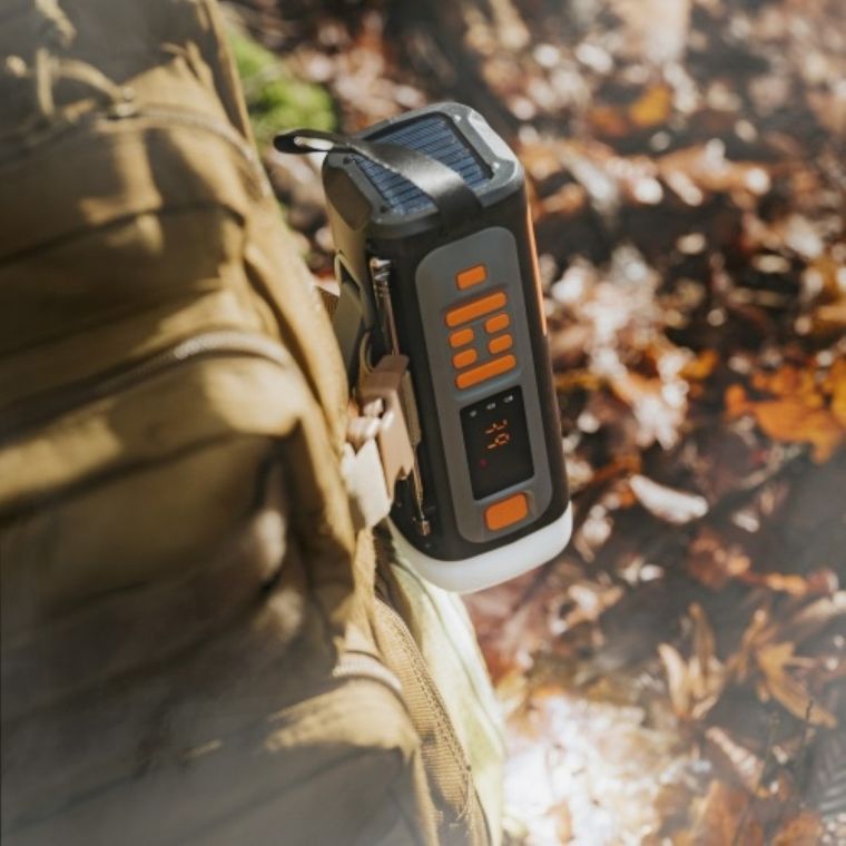 Adler, radio awaryjne, z panelem słonecznym, korbką, powerbankiem