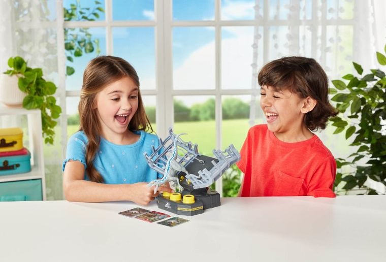 Jurassic World, Cage Breaker, gra familijna