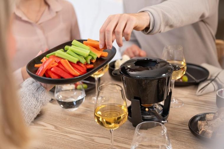 Maku, owalne talerze z wyższym rantem, 32,5 cm