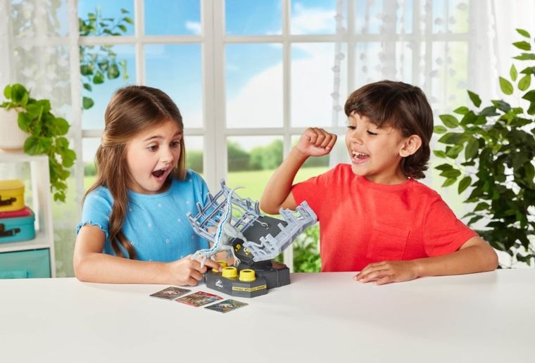 Jurassic World, Cage Breaker, gra familijna