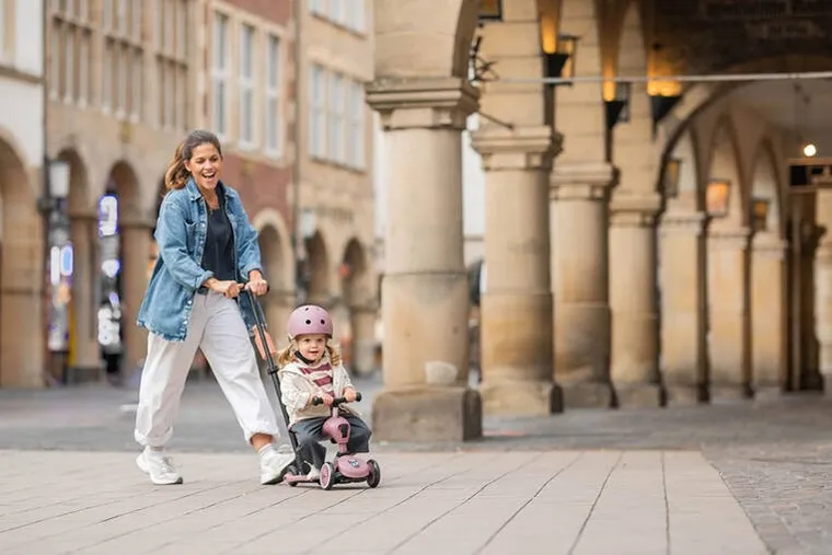Scoot & Ride, Highwaykick 1, Push and Go, jeździk i hulajnoga z rączką do prowadzenia 2w1, Wildberry