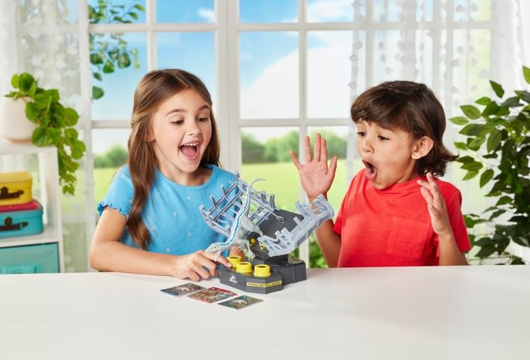 Jurassic World, Cage Breaker, gra familijna