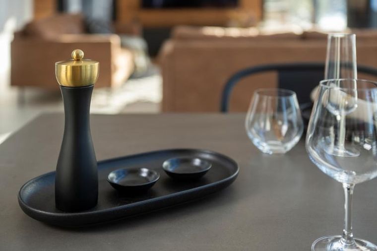 Maku, owalne talerze z wyższym rantem, 32,5 cm