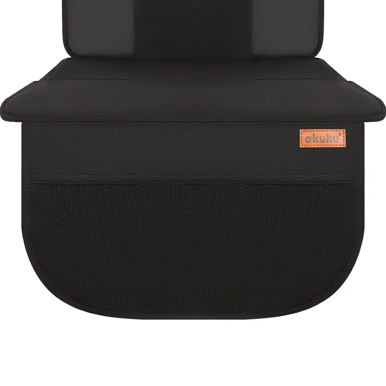 Akuku, mata pod fotelik samochodowy, krótka, czarna