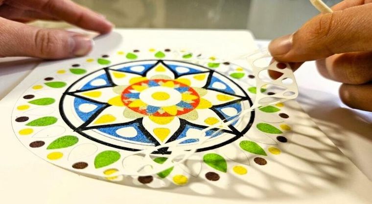 Alexander, Sand Art, Mandala, malowanie piaskiem