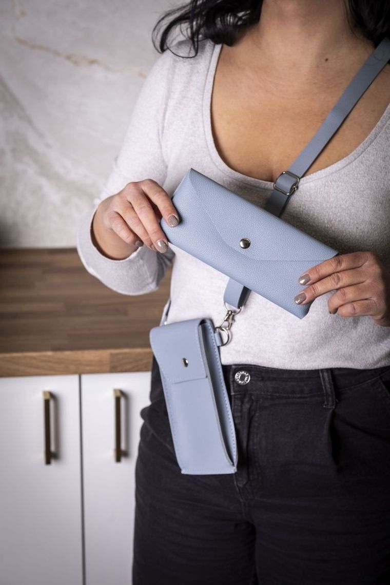 Altom Design, etui na telefon z paskiem, 18-10-1.5 cm, błękitny