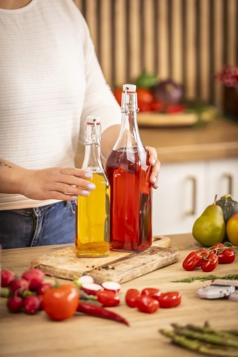 Altom Design, Spiżarnia pani domu, butelka kwadratowa z klipsem, 500 ml