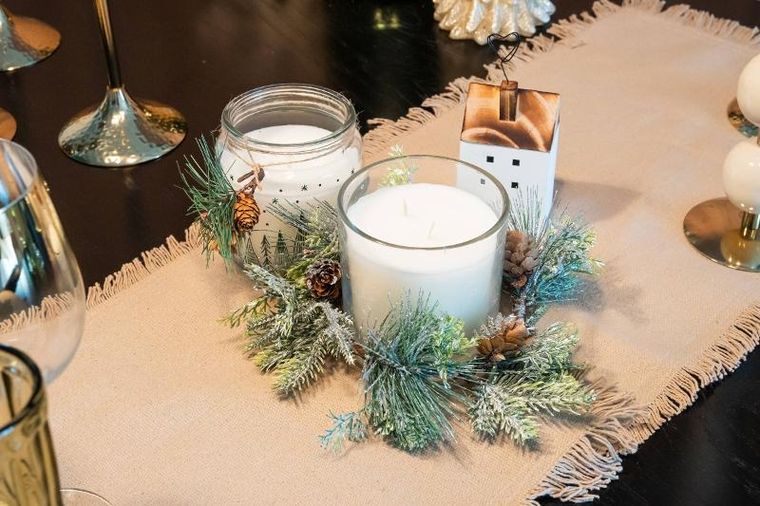 Atmosphera, świąteczna świeca ze stroikiem, 315 g