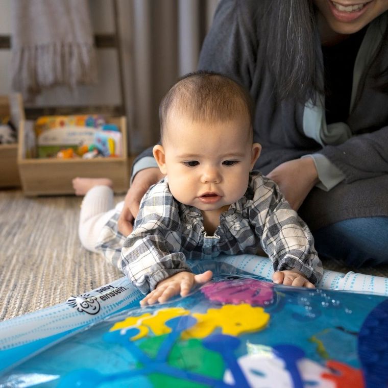 Baby Einstein, mata wodna sensoryczna do leżenia na brzuszku z ośmiornicą