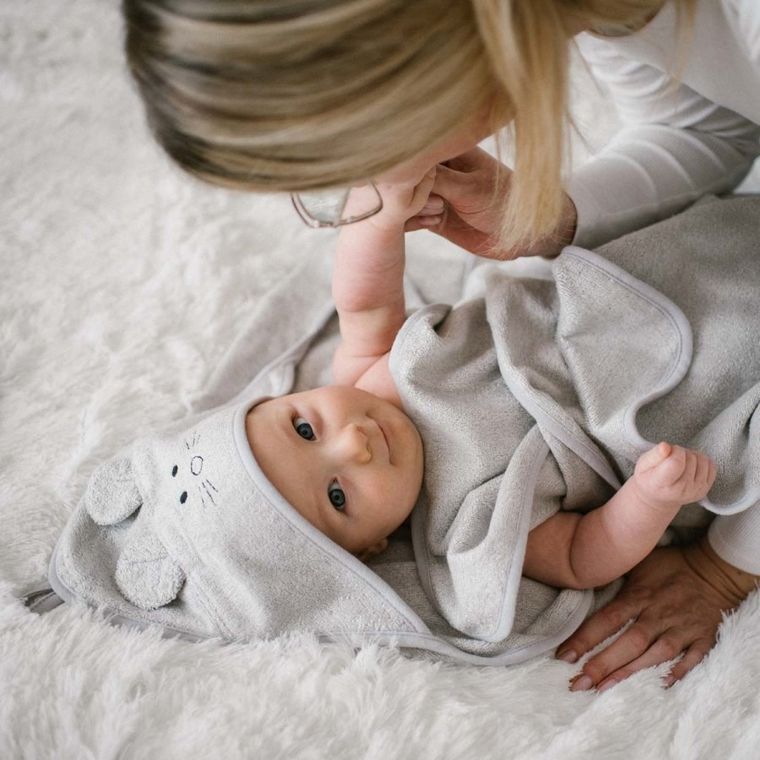 BabyOno, okrycie kąpielowe, bambusowe z kapturkiem, szare, 100-100 cm