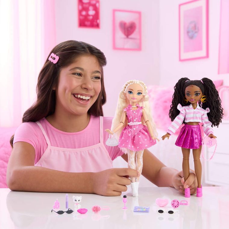 Barbie, Dream Besties, brunetka w różowej spódniczce, lalka i akcesoria