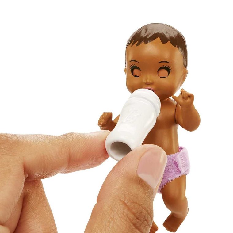 Barbie, Opiekunka, Usypianie maluszka, zestaw z lalką Skipper i bobasem, niebieskie pasemka