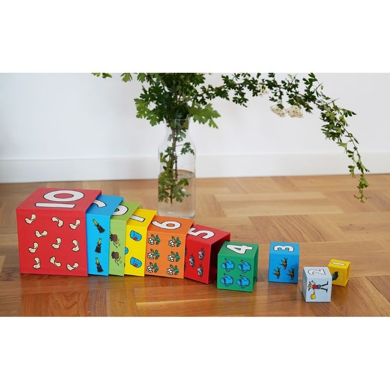 Barbo Toys, Pippi Langstrumpf, kartonowa piramida, 10 klocków