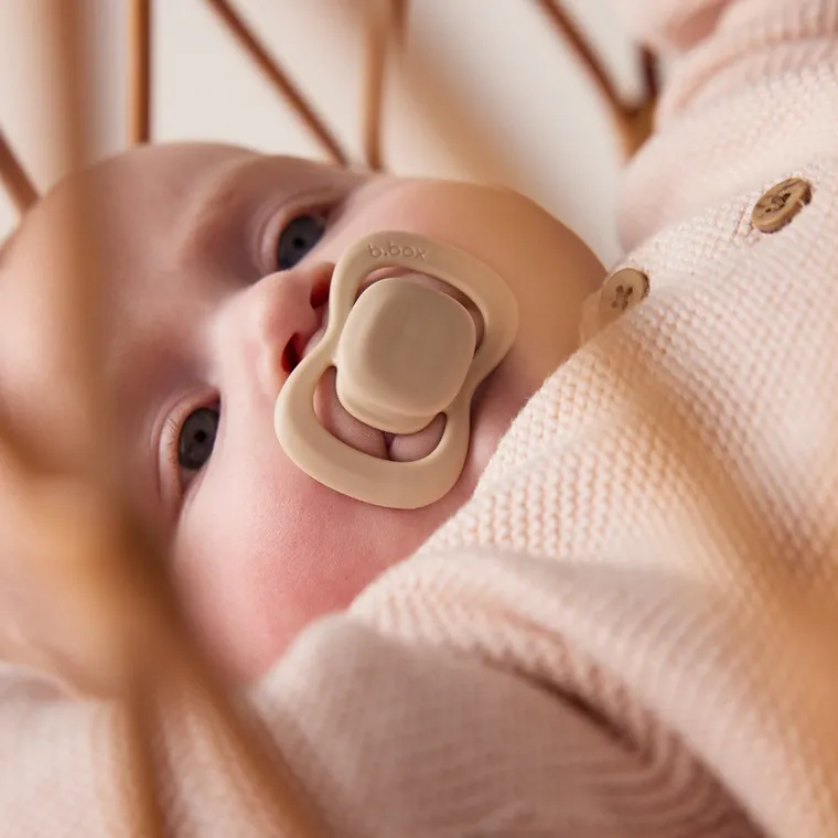 b.box, smoczek symetryczny, 0-6m, róż/latte, 2 szt.