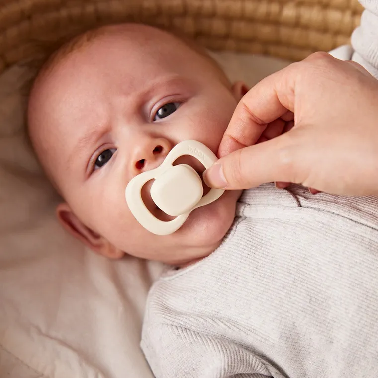 b.box, smoczek symetryczny, 0-6m, szałwia/wanilia, 2 szt.