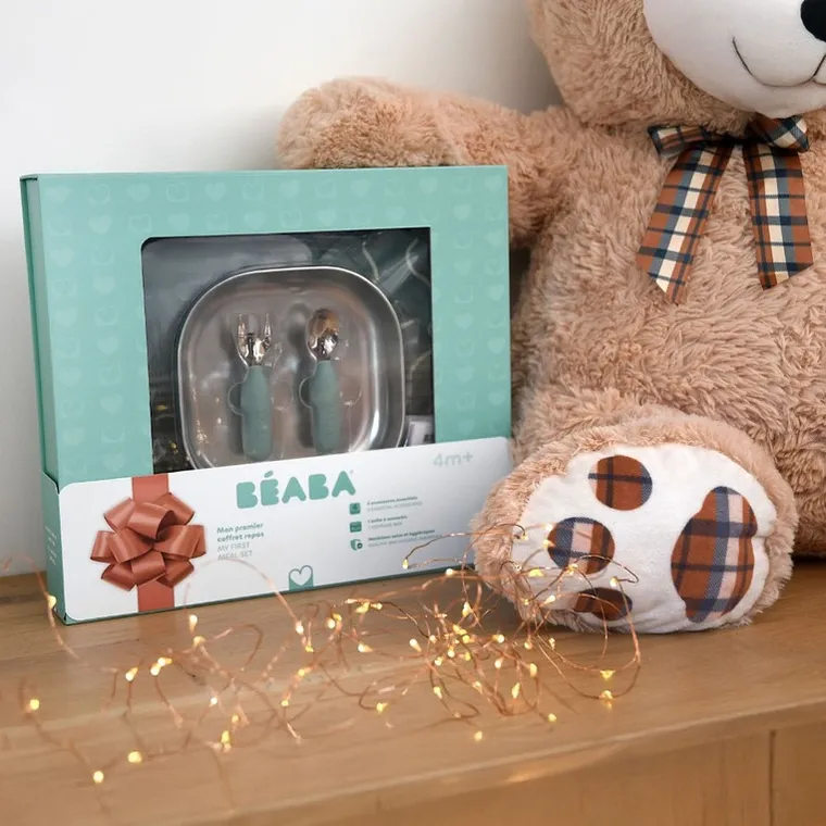 Beaba, First Meals 3w1, zestaw prezentowy: talerzyk + zestaw sztućców + śliniak, sage green