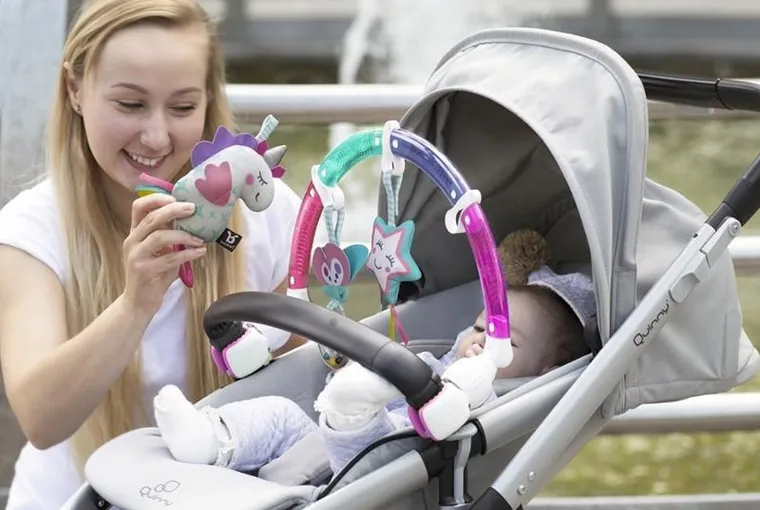 Benbat, Unicorn, pałąk z zabawkami do wózka