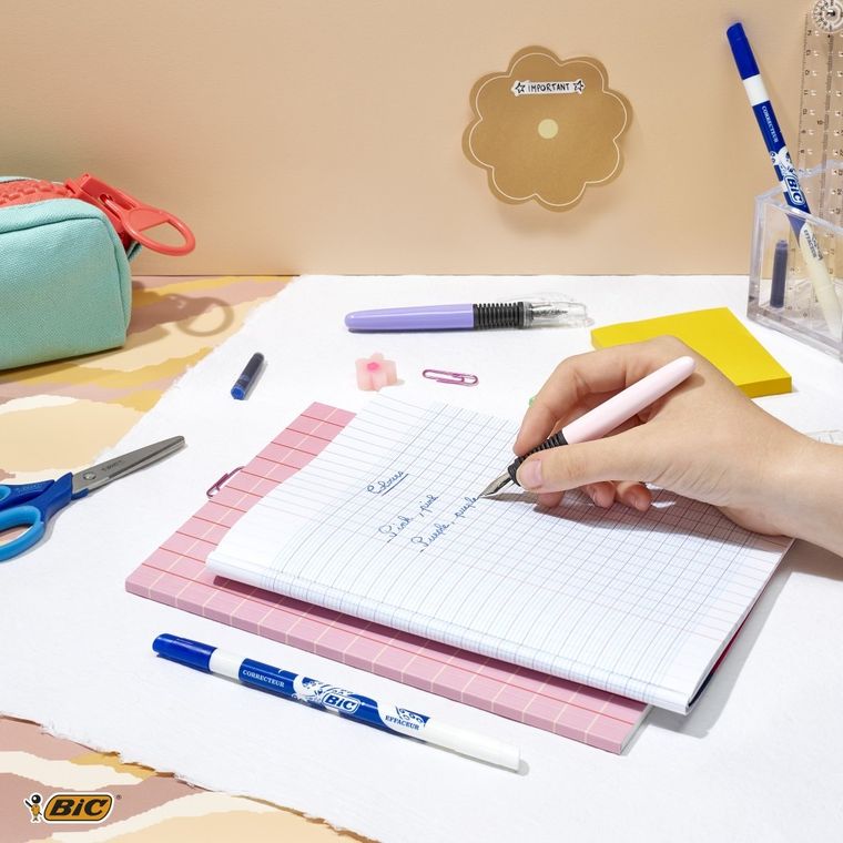 Bic, Xpen, Chrome Pink, pióro wieczne, niebieskie