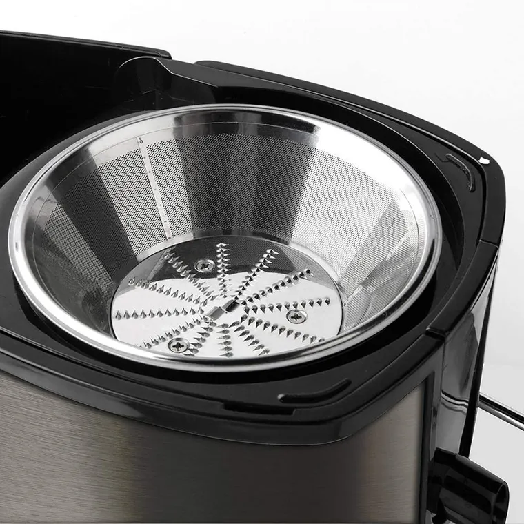 Black&Decker, sokowirówka, 600W, czarna, BXJE600E