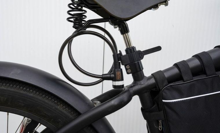 Black&Decker, zapięcie rowerowe linka na zamek, 10-900mm