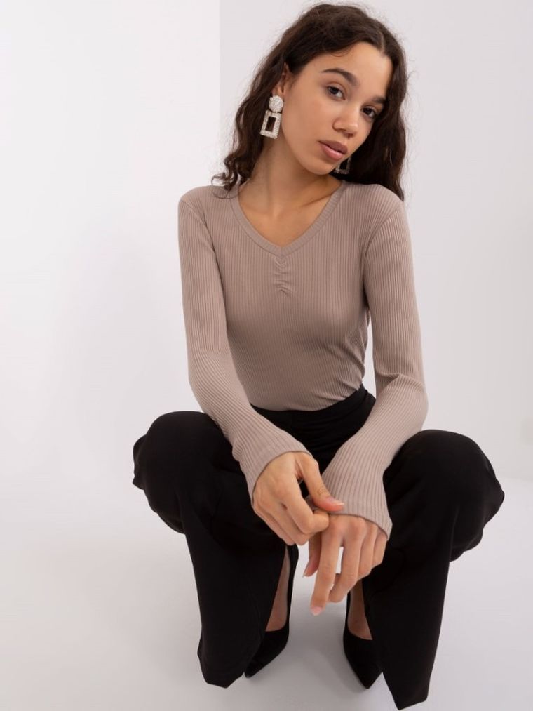 Bluzka damska z długim rękawem, beżowa, Basic Feel Good