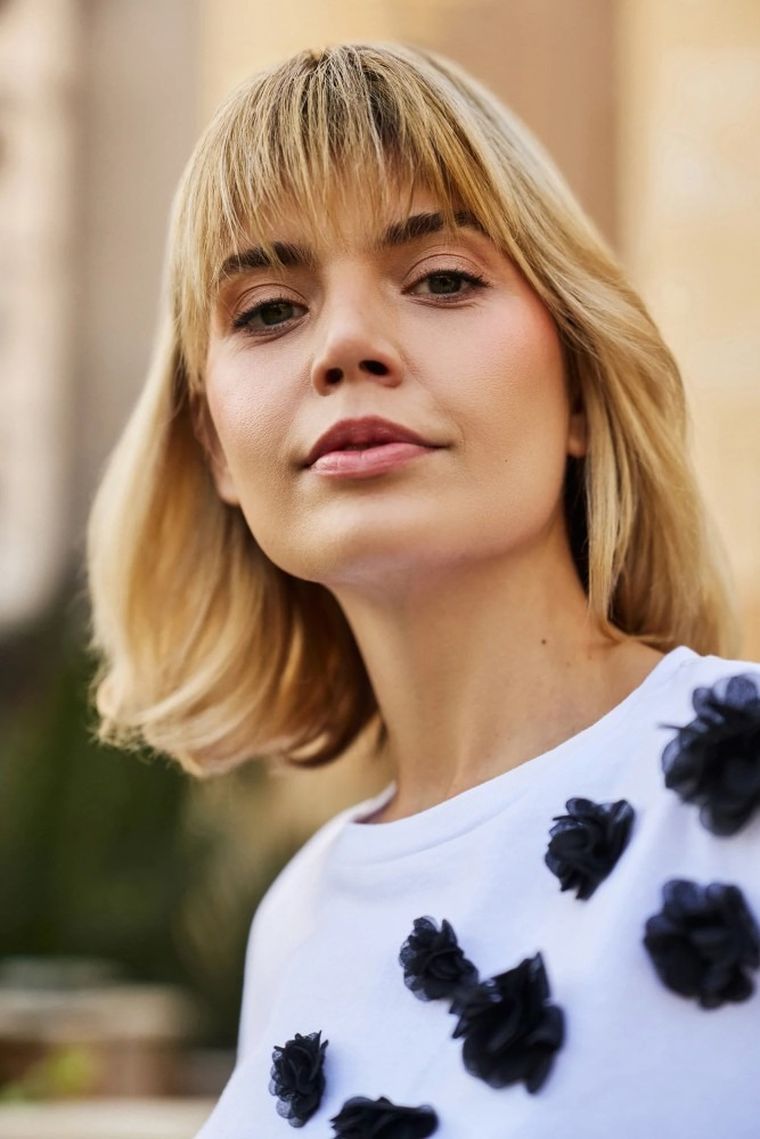 Bluzka damska z krótkim rękawem, biała, Moodo