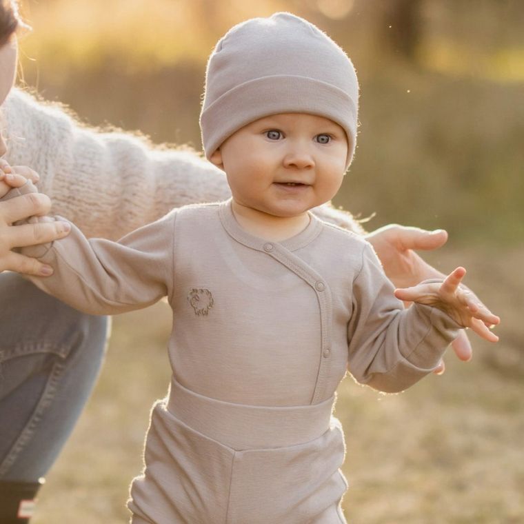 Body dziecięce z długim rękawem, wełna merino, beżowe, Eevi