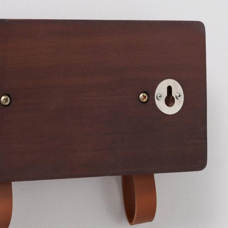 Boltze Home, wieszak na ubrania, ścienny, Skado, z drewna sosnowego ze skórzanymi uchwytami, 40-13 cm