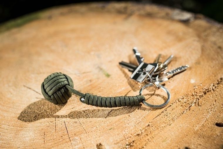 Brelok do samoobrony, monkey fist, oliwkowy