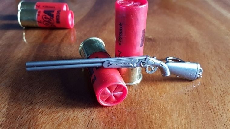 Brelok militarny, strzelba