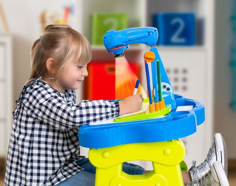 Carotina, biurko z projektorem LED