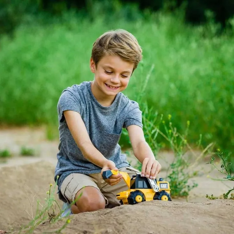 CAT, koparka z funkcjami na baterie